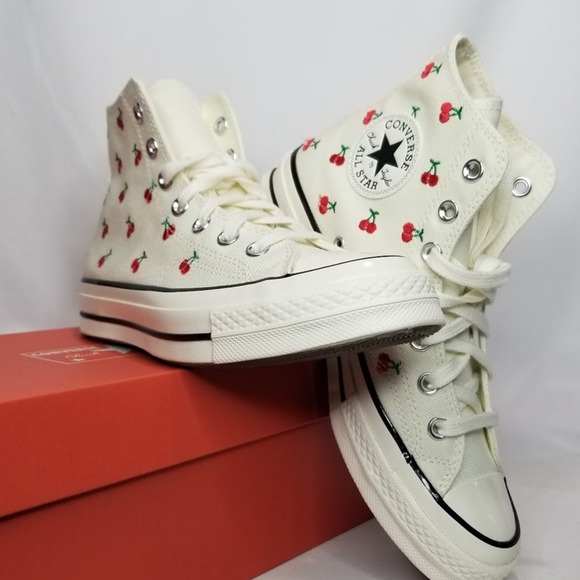 Converse Women's Chuck 70 Cherries Hi Tops Size 8.5 A08863C NWT - Picture 1 of 6